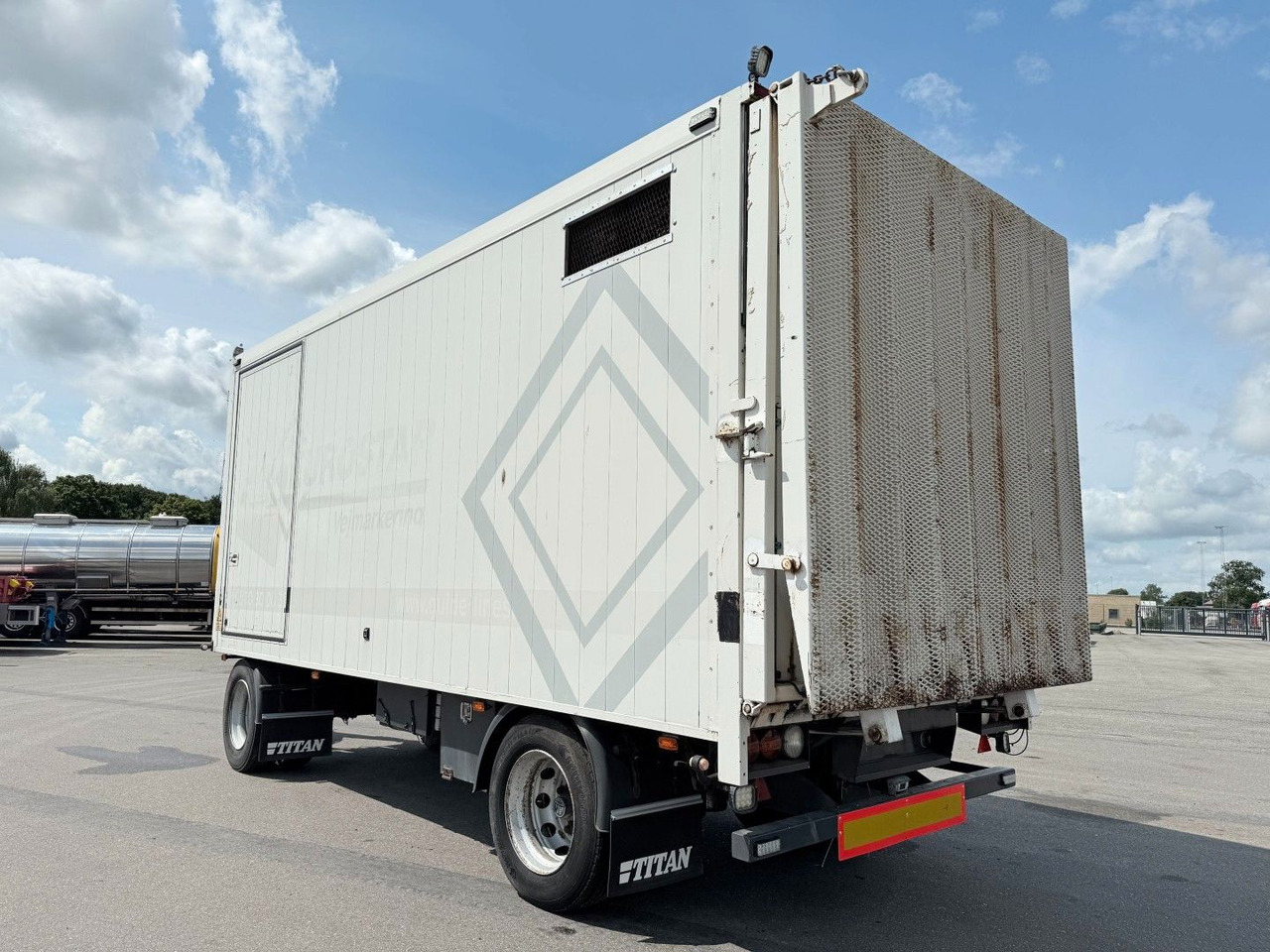 Kel-Berg 20 t. Alubox - Maschineramp Kel-Berg 2 axle 20 t. Alubox - Maschineramp - Затворена каросерия ремарке: снимка 4 Kel-Berg 20 t. Alubox - Maschineramp Kel-Berg 2 axle 20 t. Alubox - Maschineramp - Затворена каросерия ремарке: снимка 4