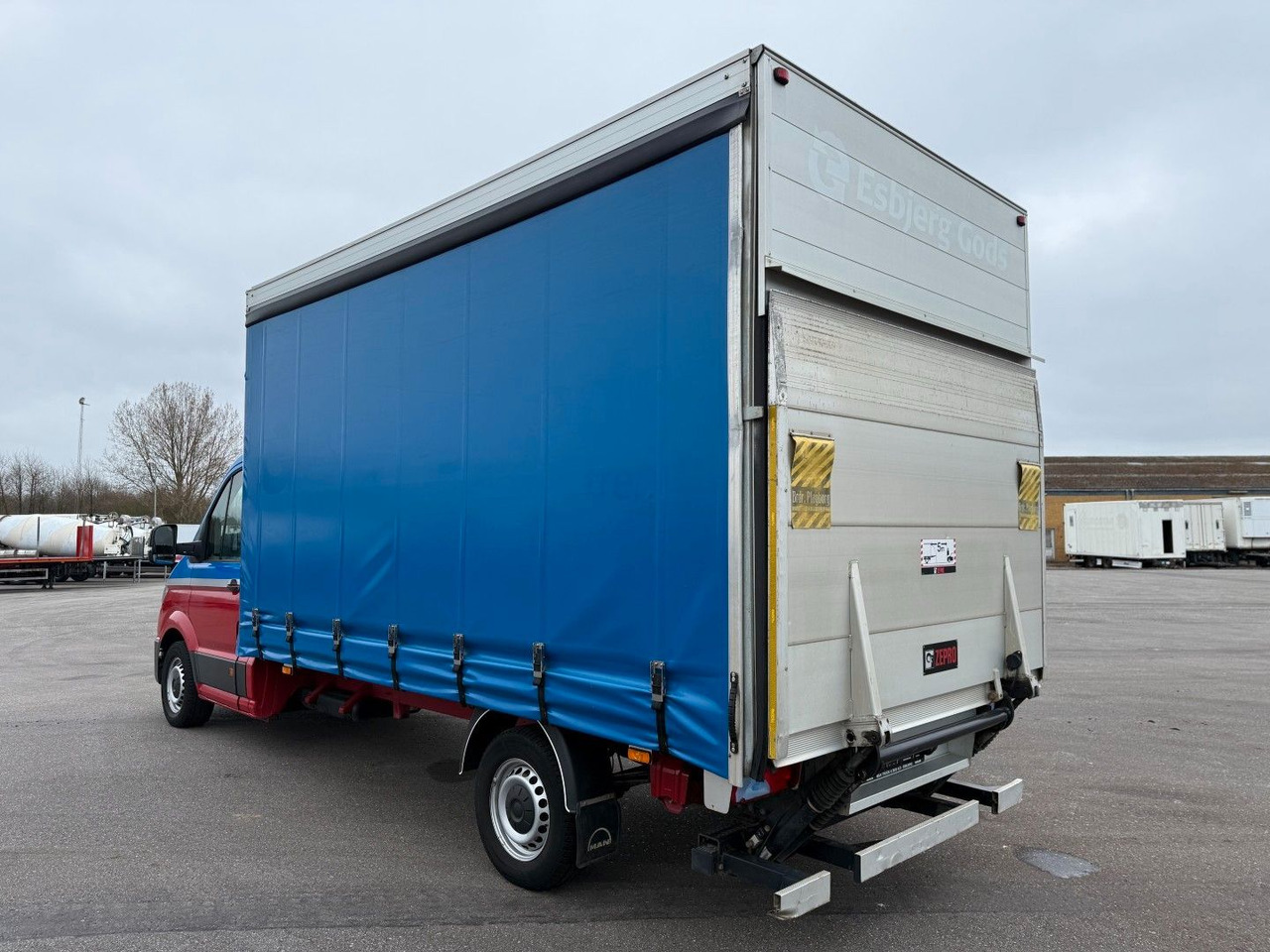 MAN TGE 2.0 TDI 3.180 Plane - Automat - Zepro - AC - Брезентов бус: снимка 4 MAN TGE 2.0 TDI 3.180 Plane - Automat - Zepro - AC - Брезентов бус: снимка 4
