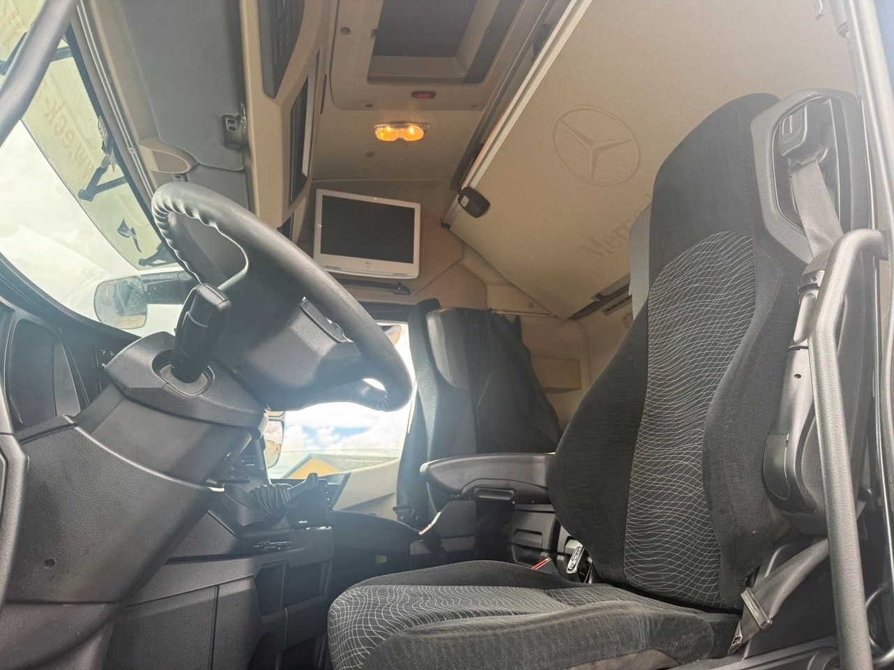 Mercedes-Benz Arocs 3253 8x26 Euro 6 Chassis / Fahrgestell - Шаси кабина: снимка 5 Mercedes-Benz Arocs 3253 8x26 Euro 6 Chassis / Fahrgestell - Шаси кабина: снимка 5