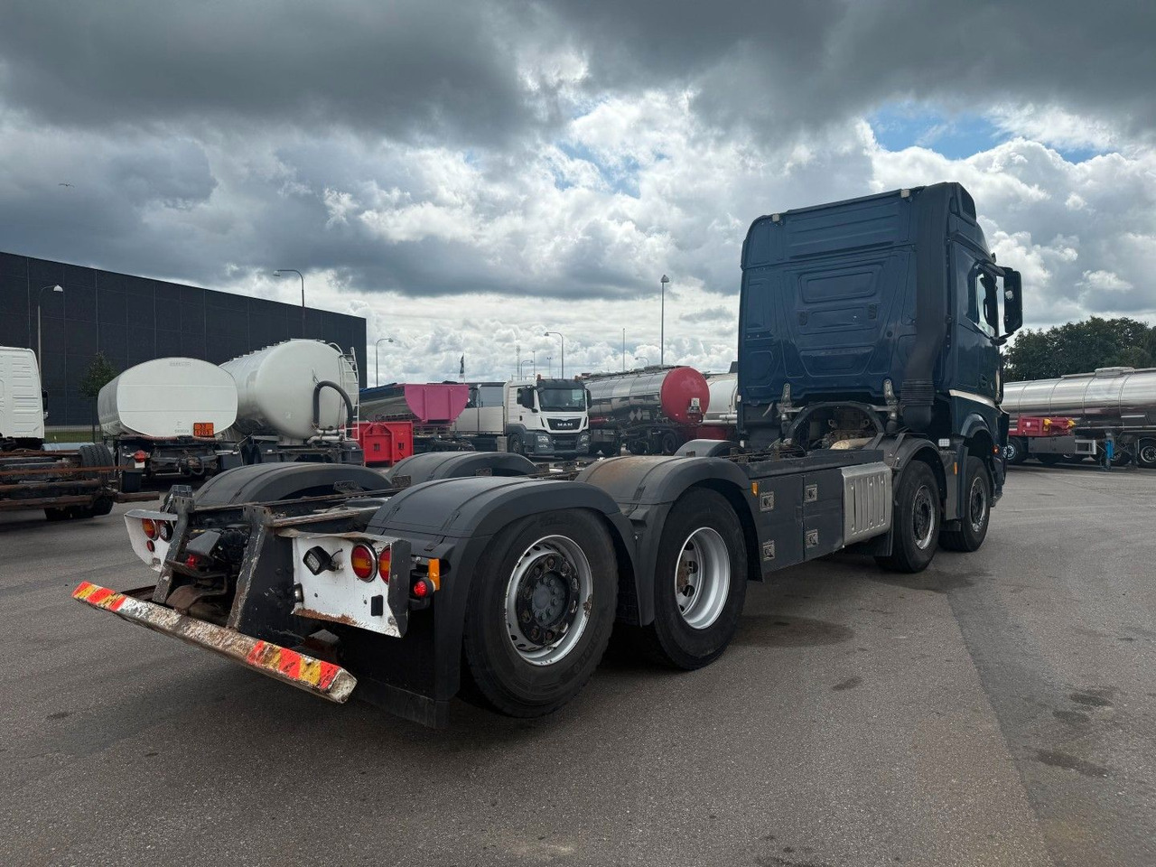 Mercedes-Benz Arocs 3253 8x26 Euro 6 Chassis / Fahrgestell - Шаси кабина: снимка 3 Mercedes-Benz Arocs 3253 8x26 Euro 6 Chassis / Fahrgestell - Шаси кабина: снимка 3