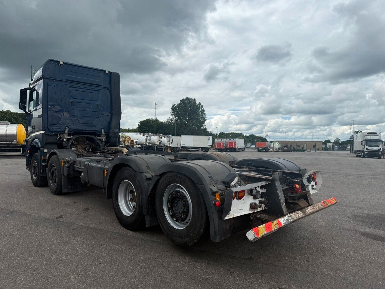 Mercedes-Benz Arocs 3253 8x26 Euro 6 Chassis / Fahrgestell - Шаси кабина: снимка 4 Mercedes-Benz Arocs 3253 8x26 Euro 6 Chassis / Fahrgestell - Шаси кабина: снимка 4