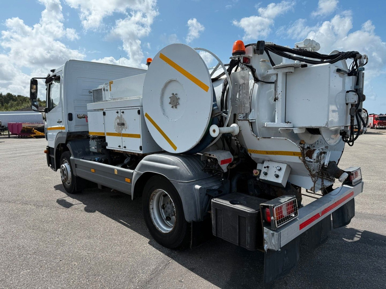 Mercedes-Benz Atego 1323 RHD Euro 6 Hvidtved Larsen Cityflex - Каналопочистваща машина: снимка 3 Mercedes-Benz Atego 1323 RHD Euro 6 Hvidtved Larsen Cityflex - Каналопочистваща машина: снимка 3