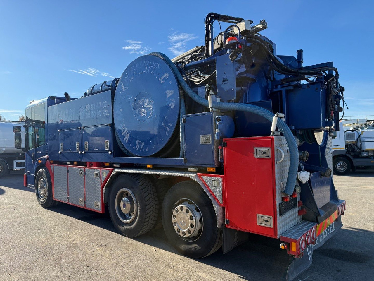 Mercedes-Benz Econic 2633 6x2*4 Hvidtved Larsen SLP309 Euro 5 - Каналопочистваща машина: снимка 4 Mercedes-Benz Econic 2633 6x2*4 Hvidtved Larsen SLP309 Euro 5 - Каналопочистваща машина: снимка 4