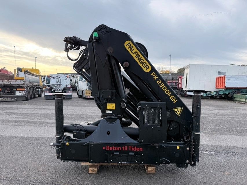 Palfinger PK 23001 EH Radio Remote / Kran / Crane - Камион с кран: снимка 1 Palfinger PK 23001 EH Radio Remote / Kran / Crane - Камион с кран: снимка 1