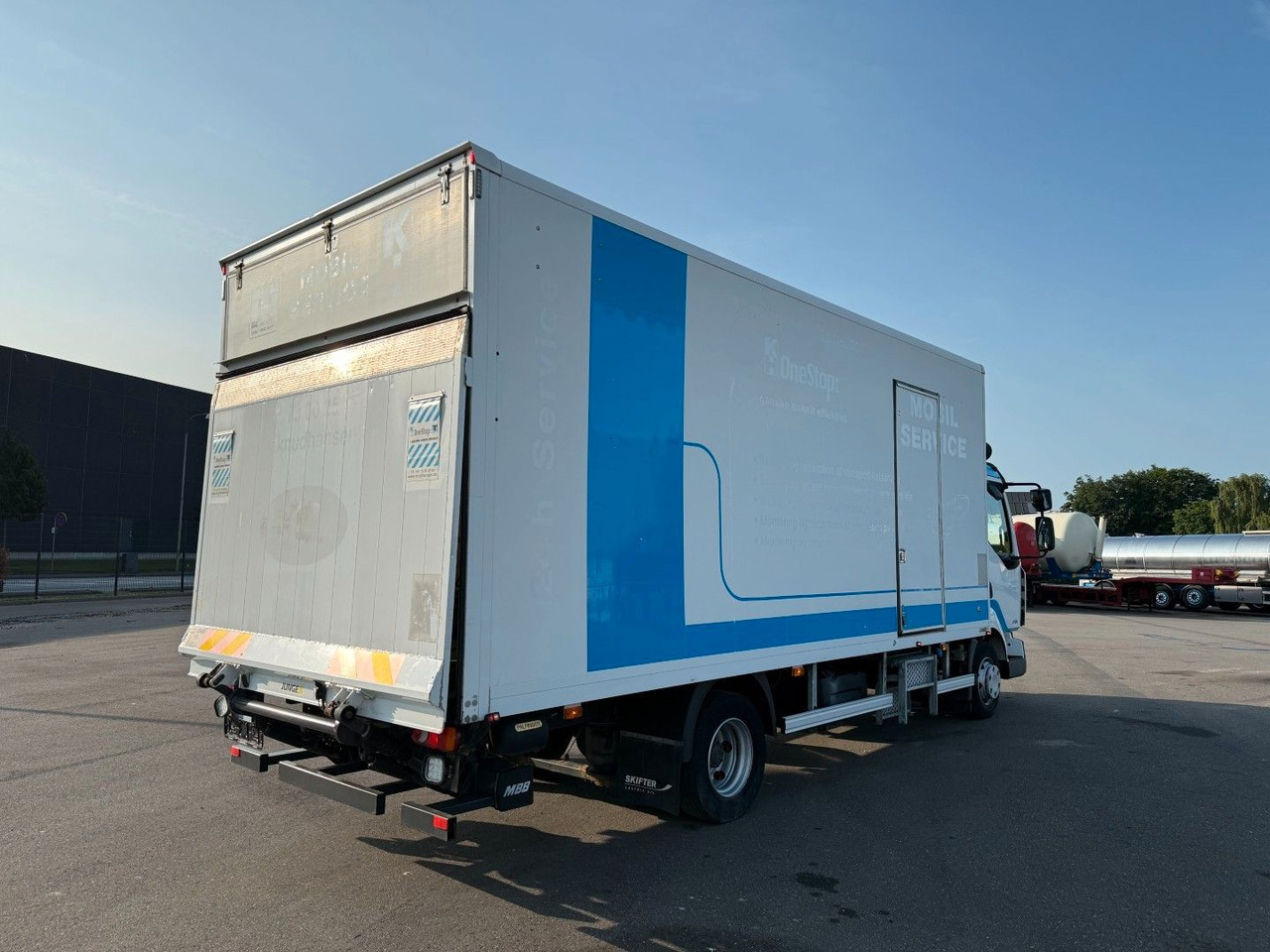 Renault Midlum 220 DXI 4x2 6.0 Box / Koffer - Камион фургон: снимка 3 Renault Midlum 220 DXI 4x2 6.0 Box / Koffer - Камион фургон: снимка 3