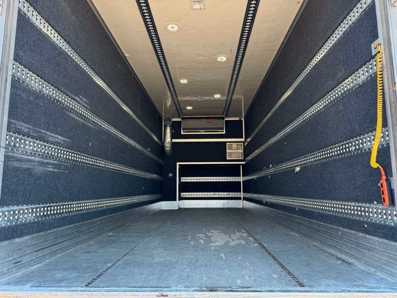 Камион фургон Scania G280 4x2 TK -800R Isokoffer Euro 6: снимка 6
