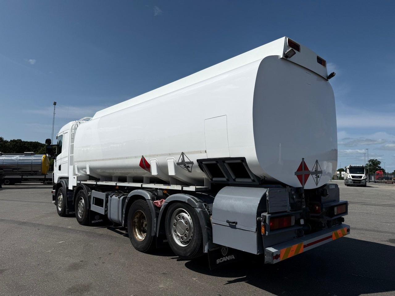 Scania G480 8x2*6 24.000 L / 5 compartments / ADR Tank - Камион цистерна: снимка 4 Scania G480 8x2*6 24.000 L / 5 compartments / ADR Tank - Камион цистерна: снимка 4