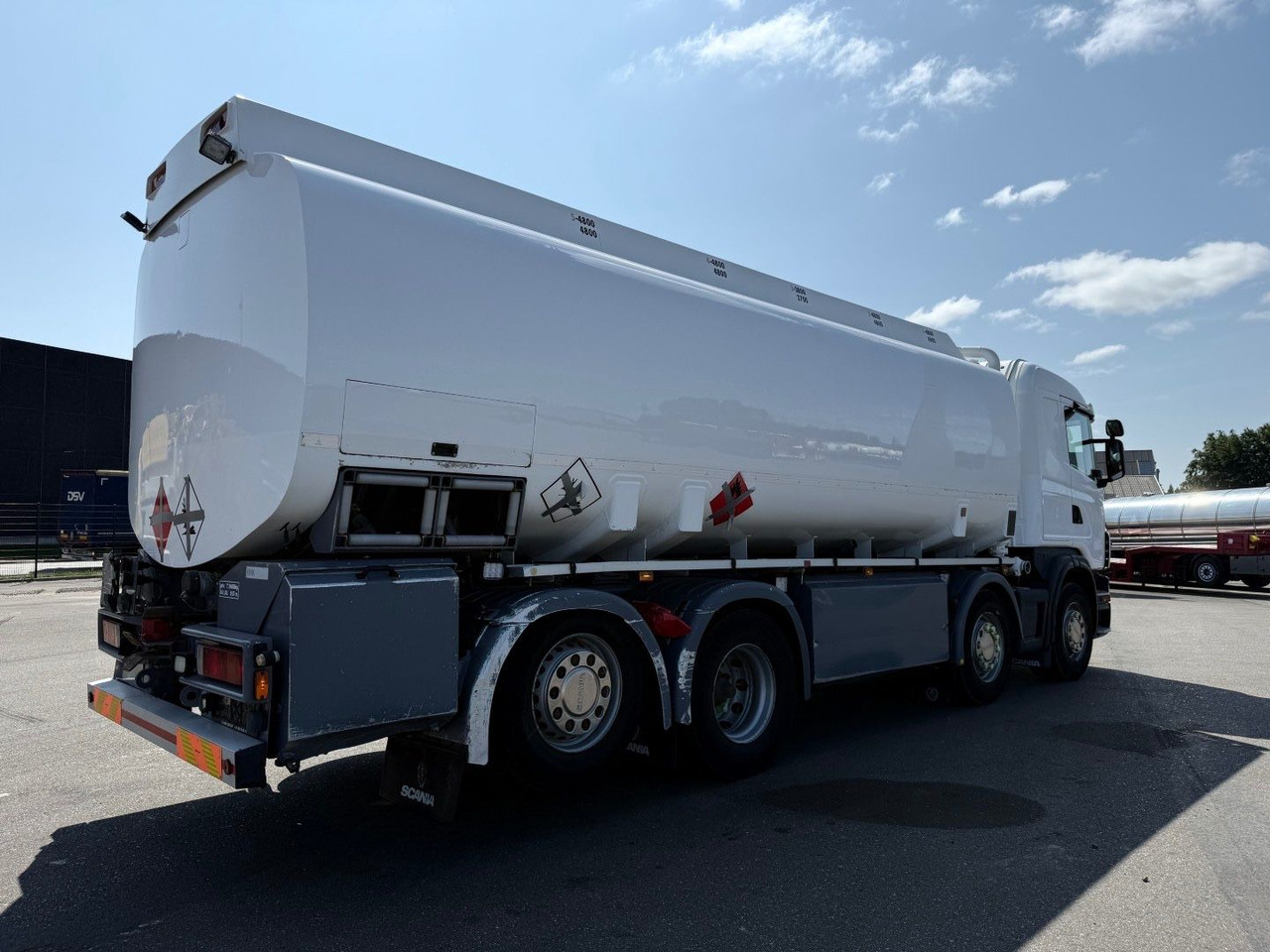 Scania G480 8x2*6 24.000 L / 5 compartments / ADR Tank - Камион цистерна: снимка 3 Scania G480 8x2*6 24.000 L / 5 compartments / ADR Tank - Камион цистерна: снимка 3