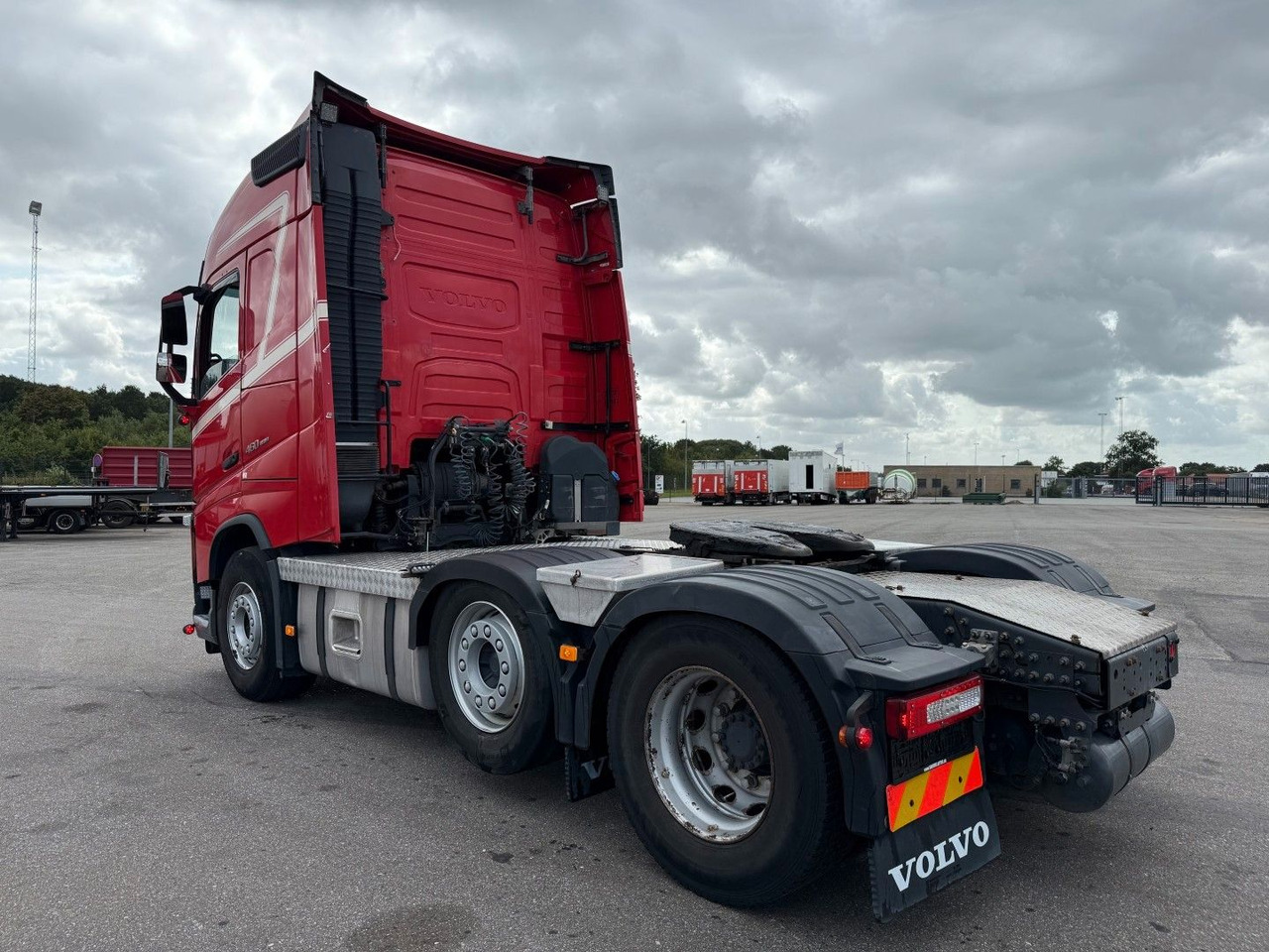 Volvo FH 460 6x2 Globetrotter Euro 6 - Влекач: снимка 4 Volvo FH 460 6x2 Globetrotter Euro 6 - Влекач: снимка 4