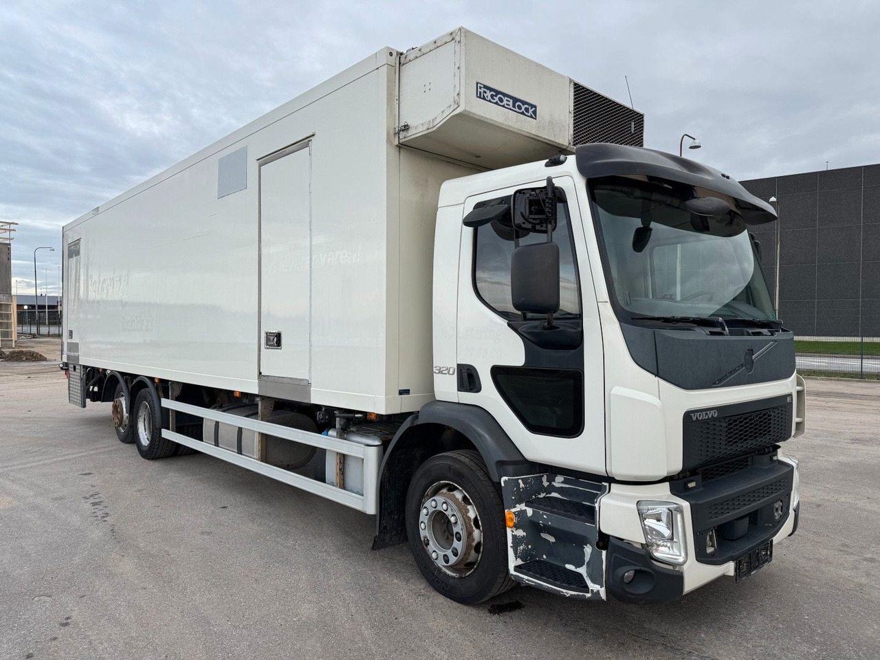 Volvo FE320 6x2*4 Frigoblock FK25SL 9.9 m Frigobox - Рефрижератор камион: снимка 2 Volvo FE320 6x2*4 Frigoblock FK25SL 9.9 m Frigobox - Рефрижератор камион: снимка 2