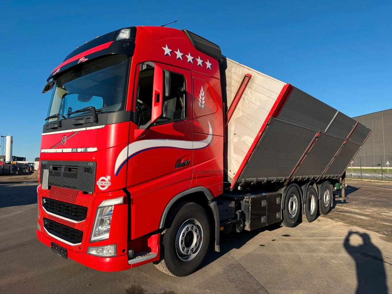 Volvo FH 500 8x2*6 Tipper / Kran / Crane / HMF 2120 - Камион с кран: снимка 5 Volvo FH 500 8x2*6 Tipper / Kran / Crane / HMF 2120 - Камион с кран: снимка 5