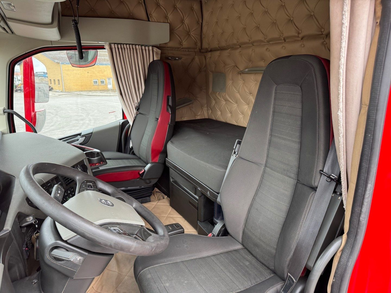 Volvo FH500 8x4*4 Tipper / Kipper (No Crane) - Самосвал камион: снимка 5 Volvo FH500 8x4*4 Tipper / Kipper (No Crane) - Самосвал камион: снимка 5