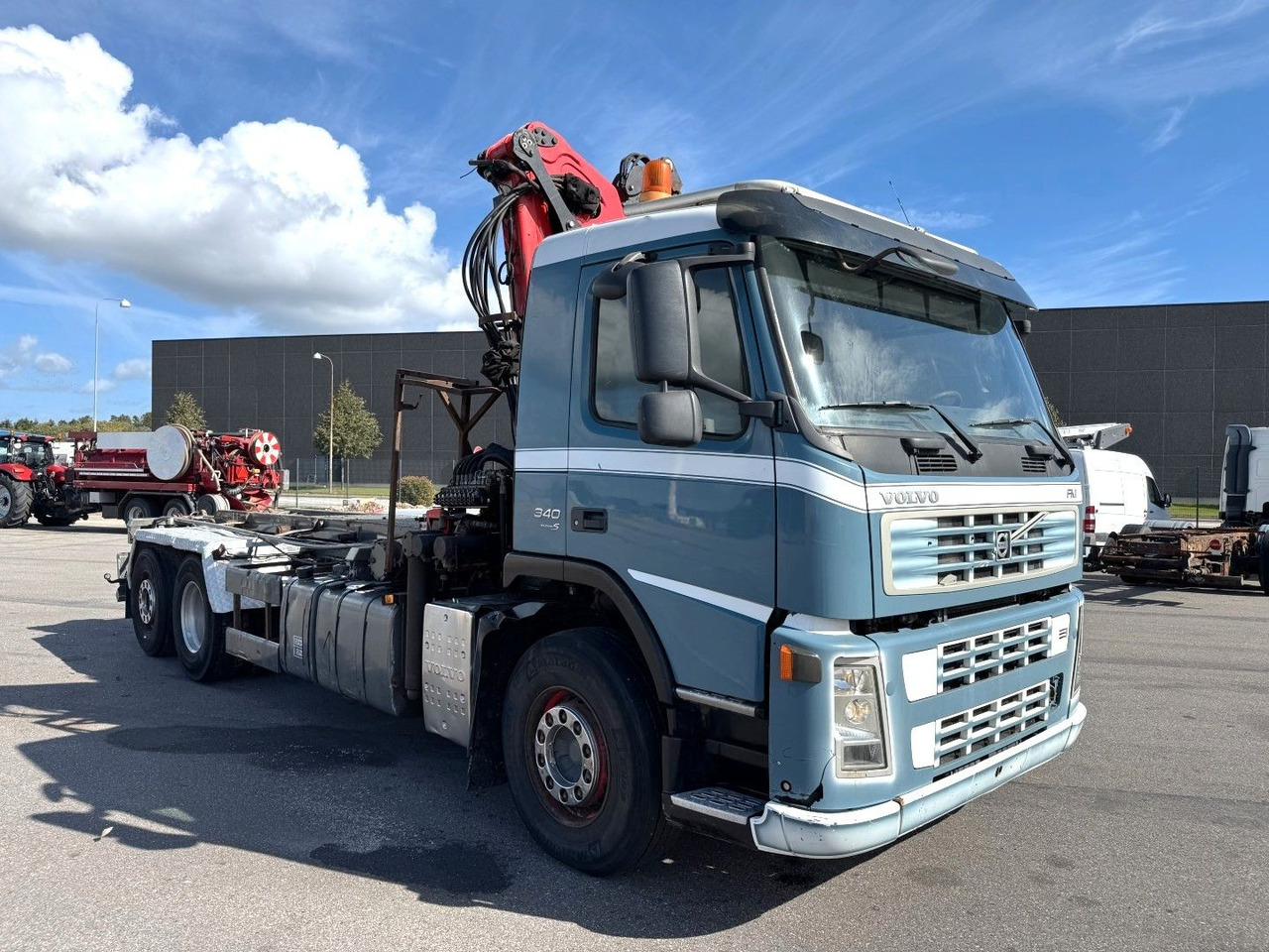 Volvo FM340 6x2*4 Kipper / Palfinger Epsilon 150Z96 - Камион с кран: снимка 2 Volvo FM340 6x2*4 Kipper / Palfinger Epsilon 150Z96 - Камион с кран: снимка 2
