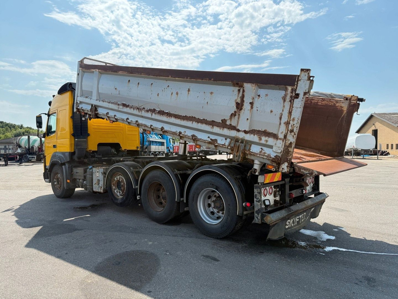 Volvo FMX500 8x4/4 Steel tipper Volvo FMX500 8x4/4 Steel tipper - Самосвал камион: снимка 4 Volvo FMX500 8x4/4 Steel tipper Volvo FMX500 8x4/4 Steel tipper - Самосвал камион: снимка 4