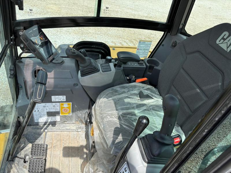 Caterpillar 303.5 CR - Мини багер: снимка 5 Caterpillar 303.5 CR - Мини багер: снимка 5