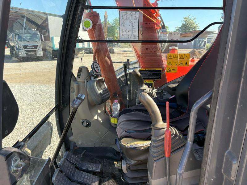 Hitachi ZX85US-3 - Мини багер: снимка 5 Hitachi ZX85US-3 - Мини багер: снимка 5