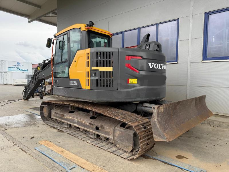 Volvo ECR235EL - Верижен багер: снимка 3 Volvo ECR235EL - Верижен багер: снимка 3