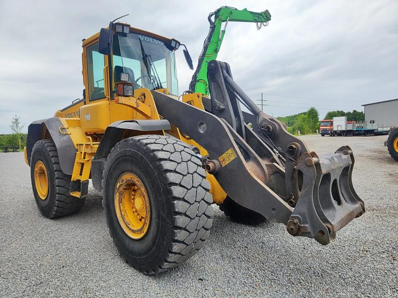 Volvo L120E - Колесен товарач: снимка 3 Volvo L120E - Колесен товарач: снимка 3