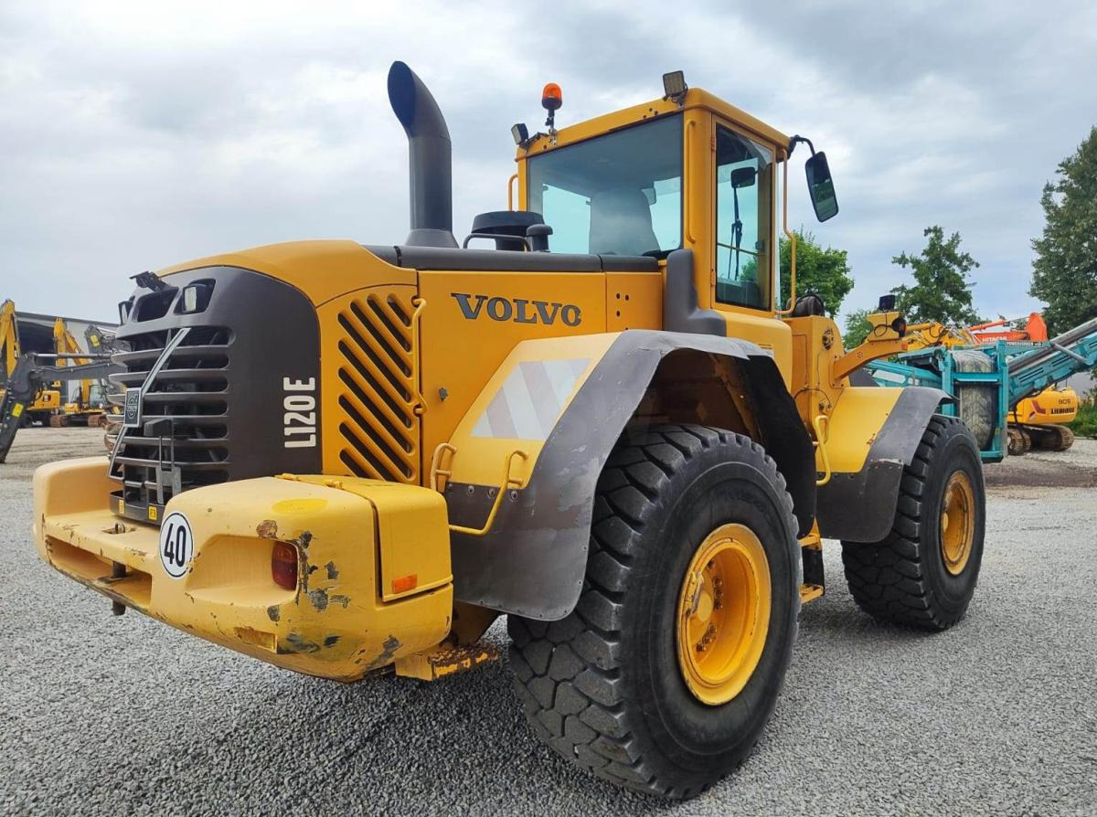 Volvo L120E - Колесен товарач: снимка 4 Volvo L120E - Колесен товарач: снимка 4