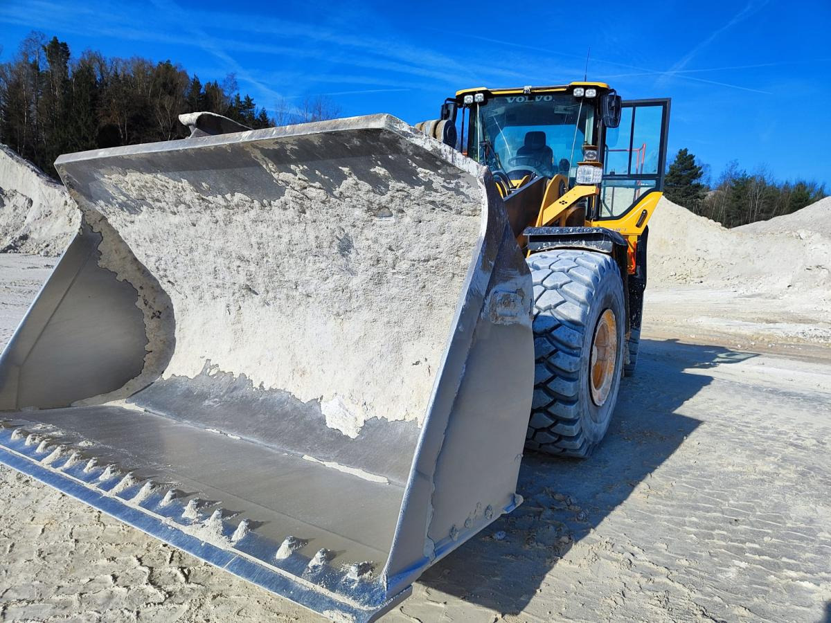 Volvo L180H - Колесен товарач: снимка 4 Volvo L180H - Колесен товарач: снимка 4