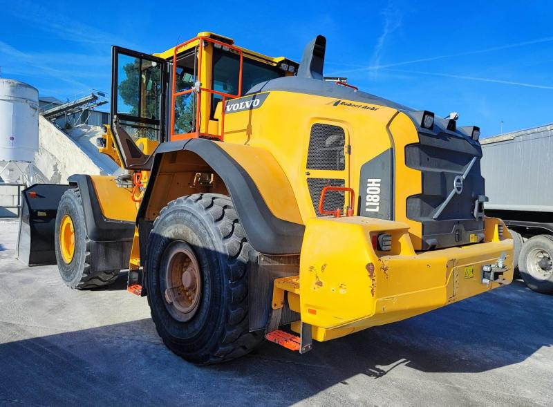 Volvo L180H Long Boom - Колесен товарач: снимка 1 Volvo L180H Long Boom - Колесен товарач: снимка 1