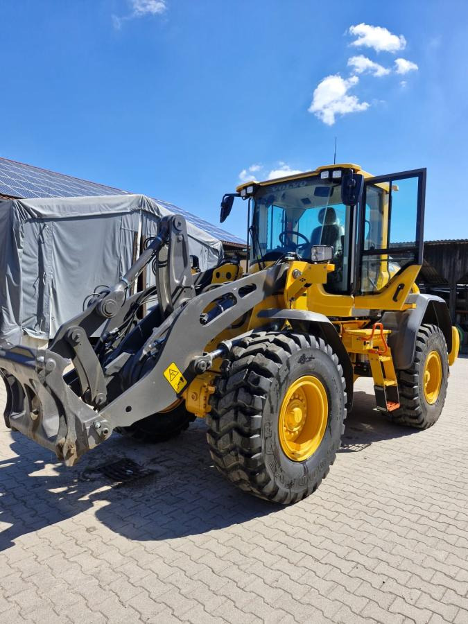 Volvo L90H - Колесен товарач: снимка 1 Volvo L90H - Колесен товарач: снимка 1