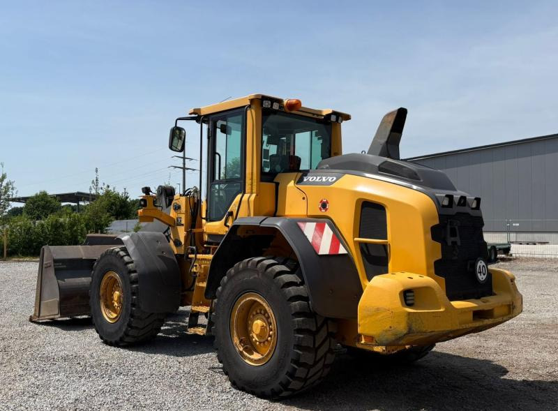 Volvo L90H - Колесен товарач: снимка 1 Volvo L90H - Колесен товарач: снимка 1