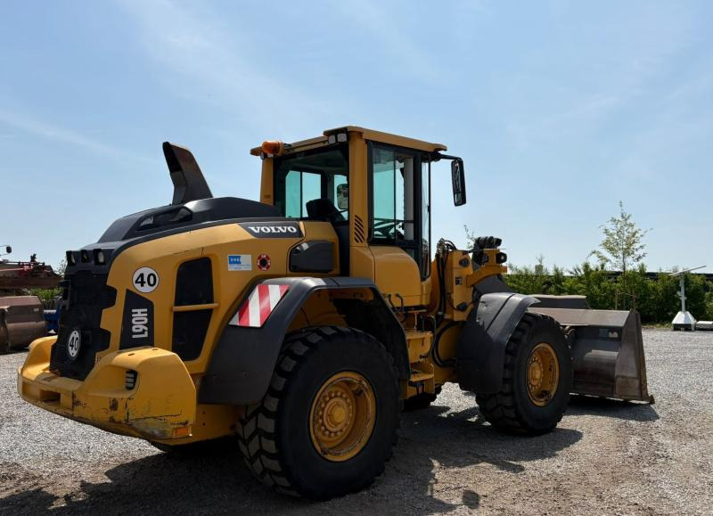 Volvo L90H - Колесен товарач: снимка 4 Volvo L90H - Колесен товарач: снимка 4