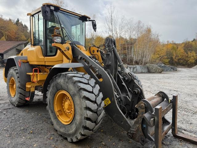 Volvo L90H - Колесен товарач: снимка 3 Volvo L90H - Колесен товарач: снимка 3