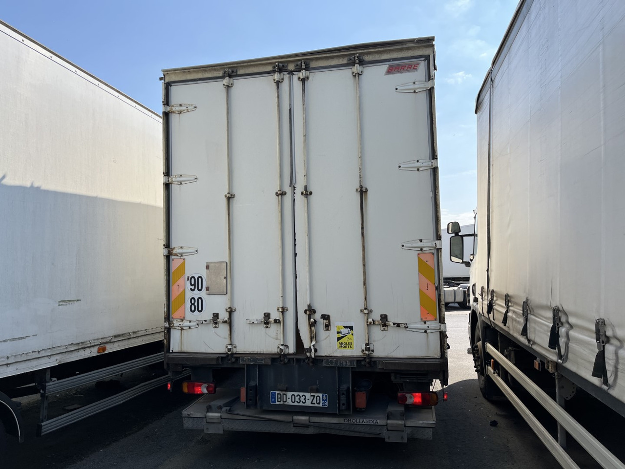 DAF LF 220 - Камион с брезент: снимка 2 DAF LF 220 - Камион с брезент: снимка 2