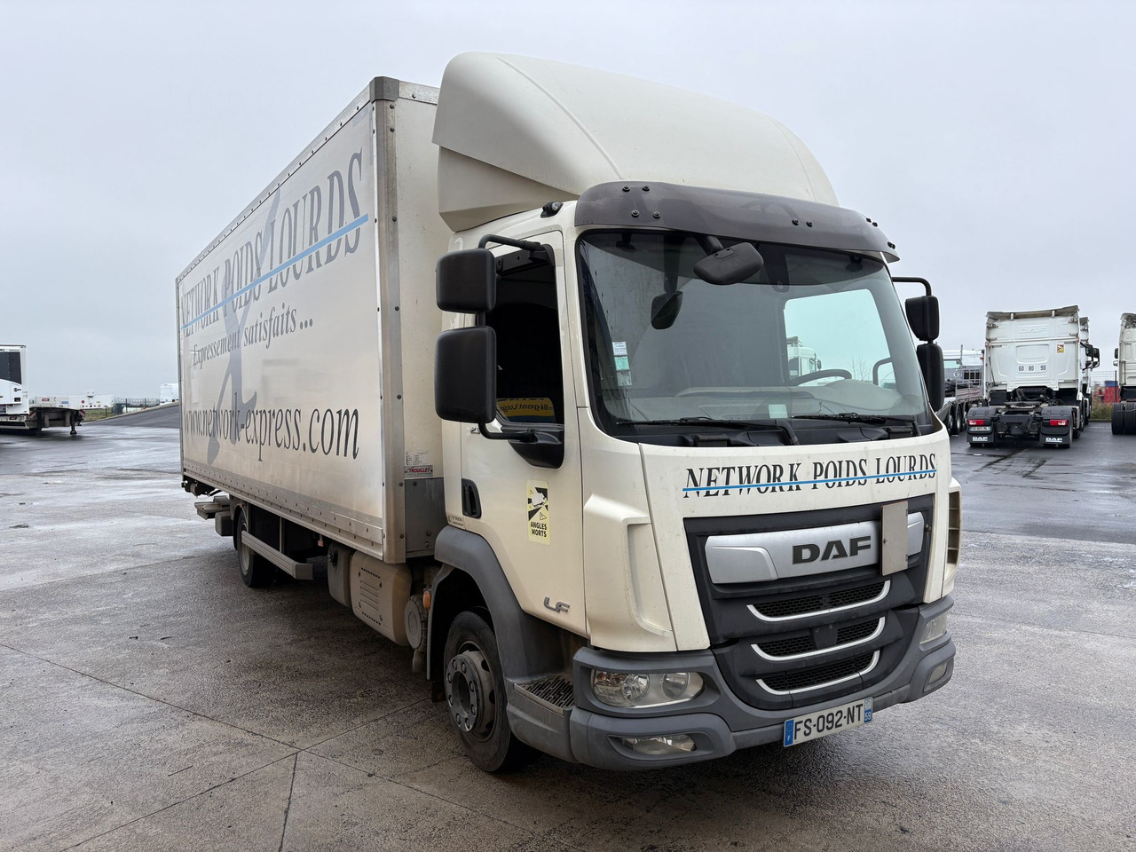 DAF LF 230 FA - Камион фургон: снимка 1 DAF LF 230 FA - Камион фургон: снимка 1