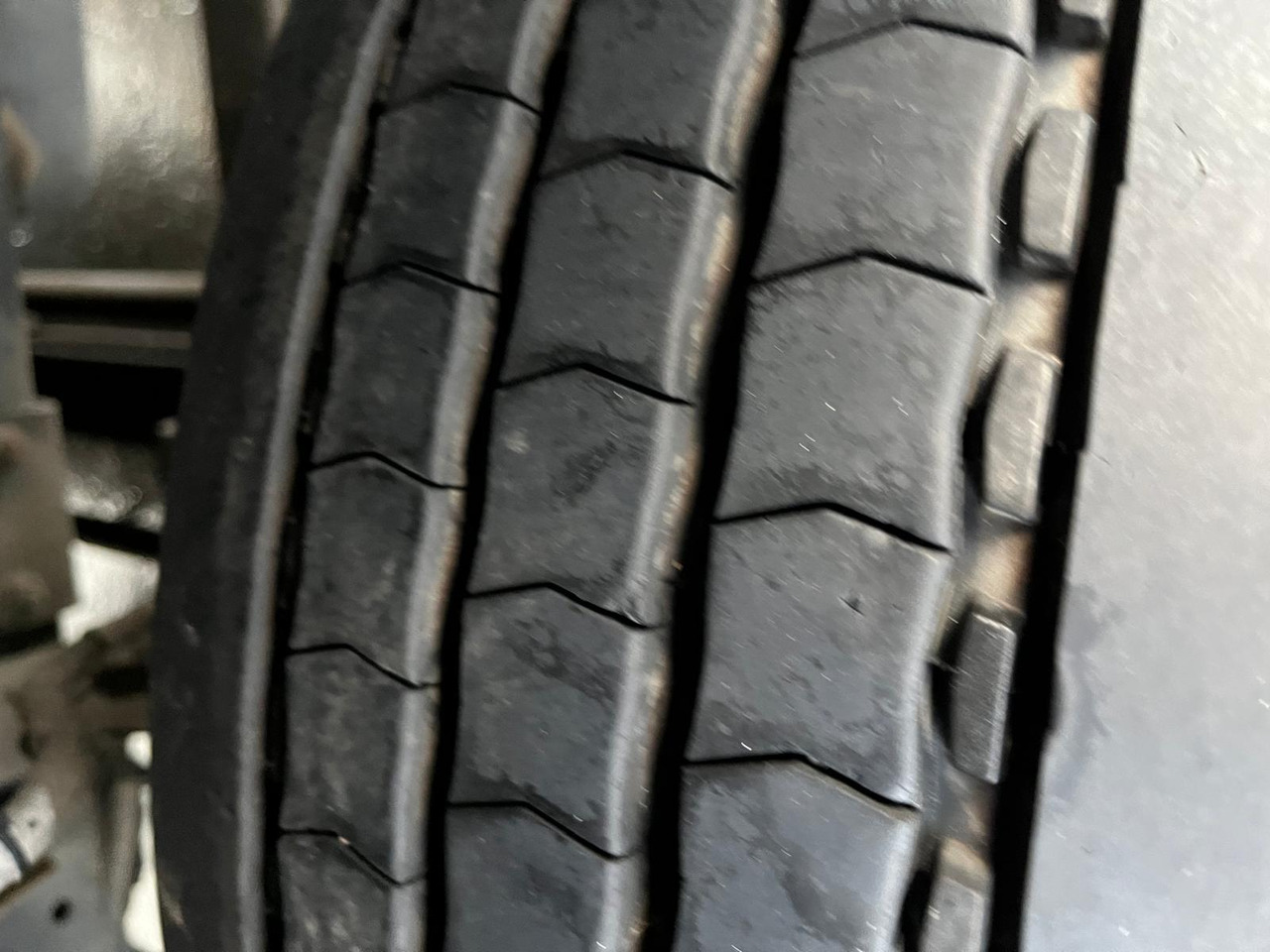 Iveco Eurocargo 120 E 22 - Камион с брезент: снимка 5 Iveco Eurocargo 120 E 22 - Камион с брезент: снимка 5