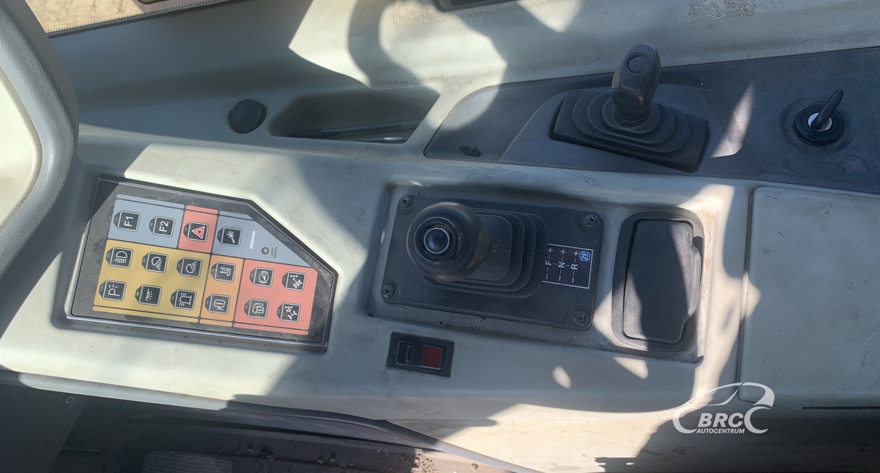 Кариерен самосвал Doosan DA 40: снимка 13 Кариерен самосвал Doosan DA 40: снимка 13