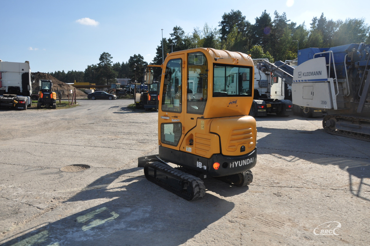 Hyundai R18-9 - Мини багер: снимка 4 Hyundai R18-9 - Мини багер: снимка 4