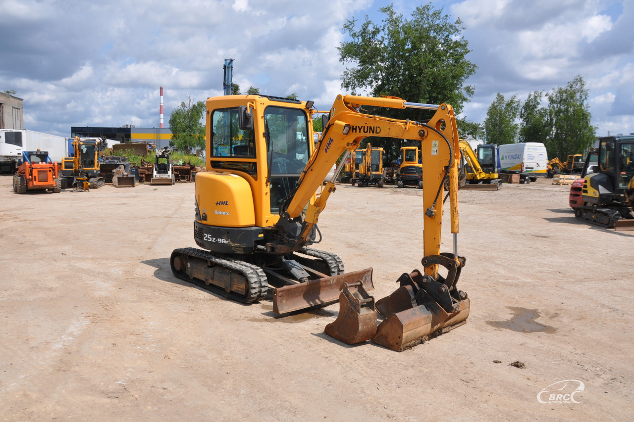 Hyundai R25Z-9AK - Мини багер: снимка 2 Hyundai R25Z-9AK - Мини багер: снимка 2