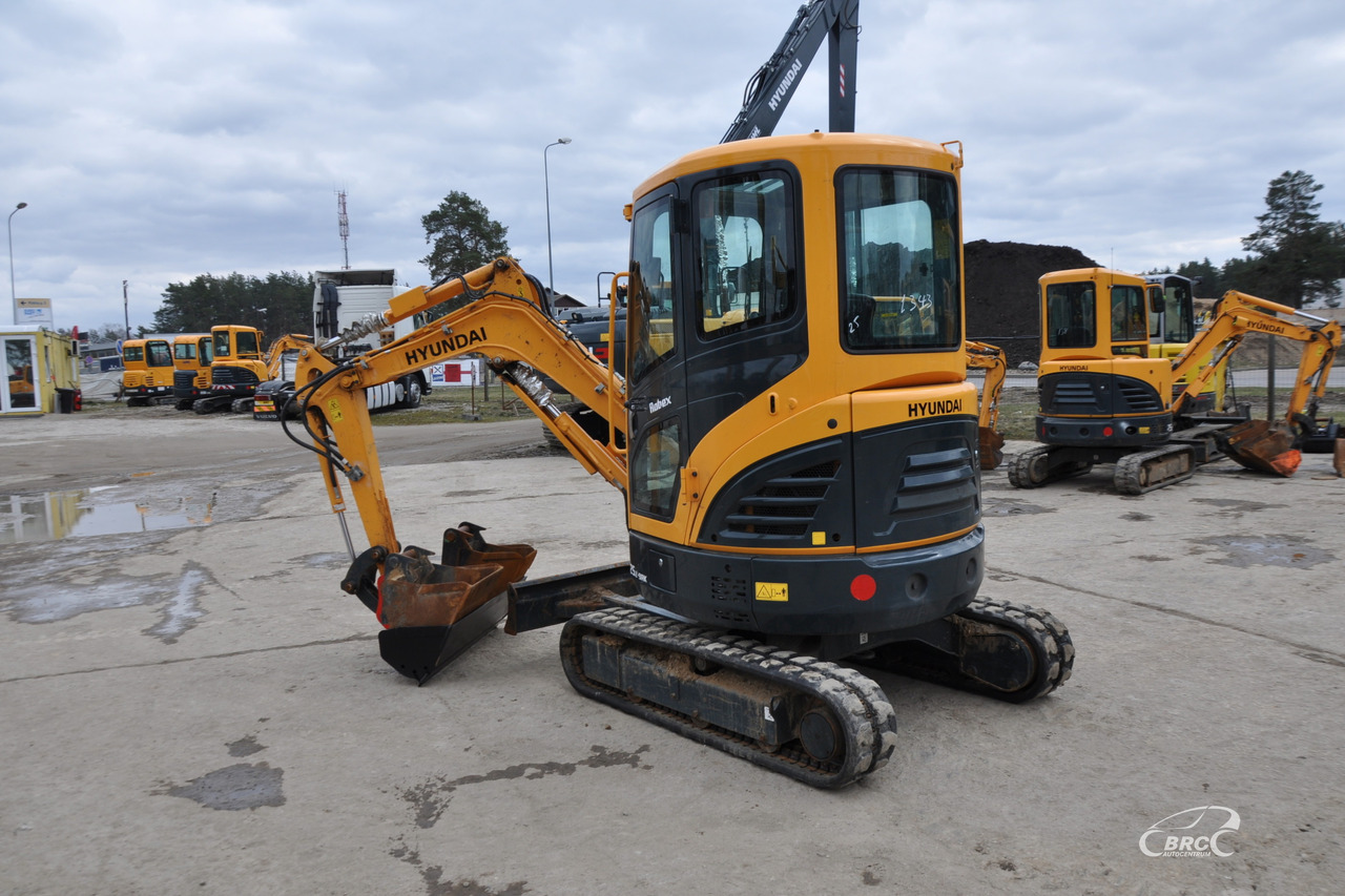 Hyundai R25Z-9AK - Мини багер: снимка 4 Hyundai R25Z-9AK - Мини багер: снимка 4