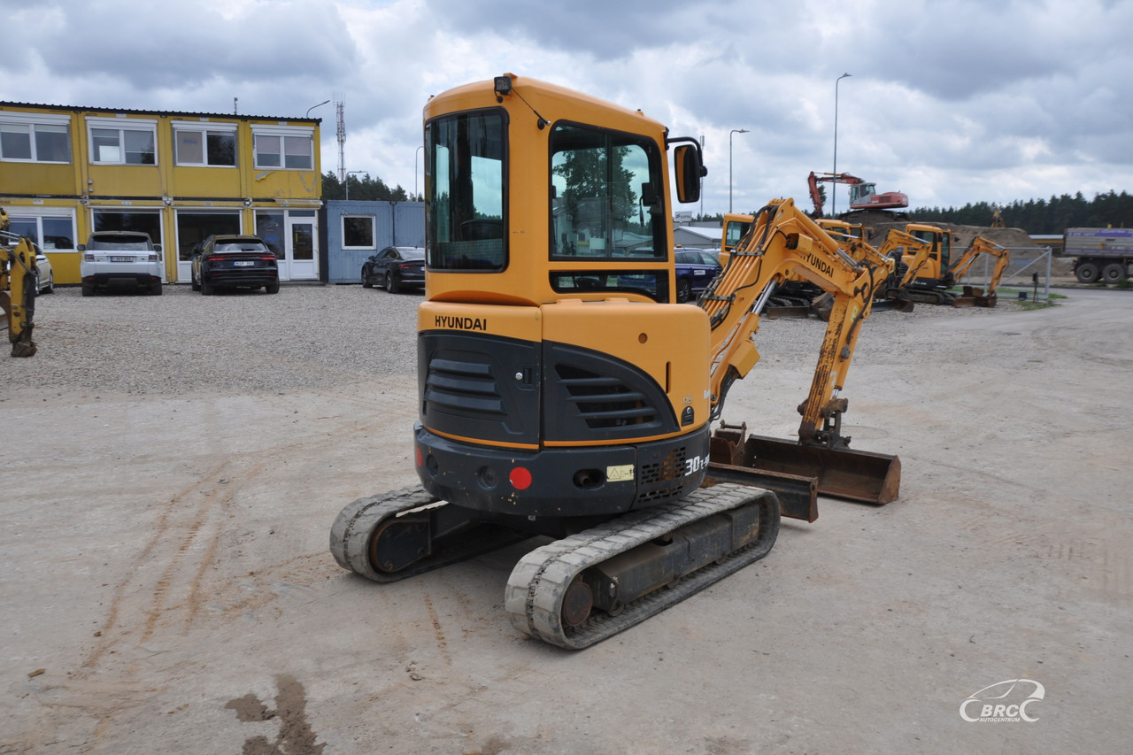 Hyundai R30Z-9AK - Мини багер: снимка 5 Hyundai R30Z-9AK - Мини багер: снимка 5