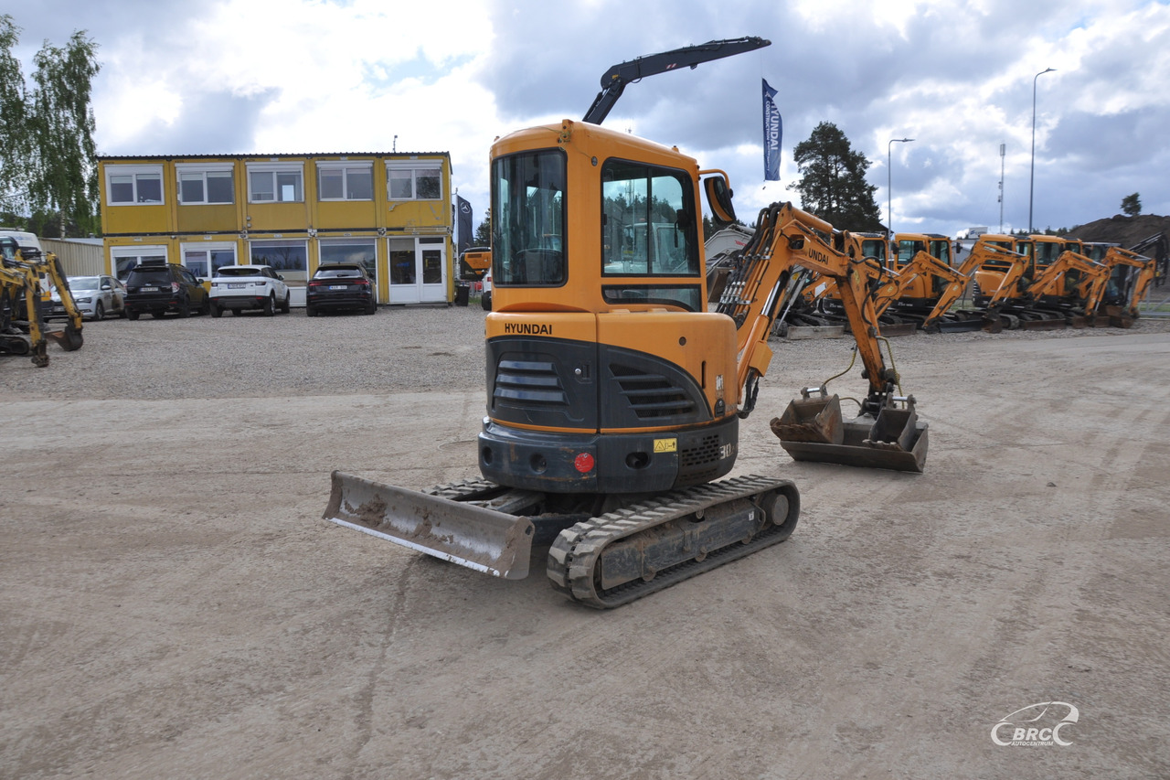 Hyundai R30Z-9AK - Мини багер: снимка 5 Hyundai R30Z-9AK - Мини багер: снимка 5