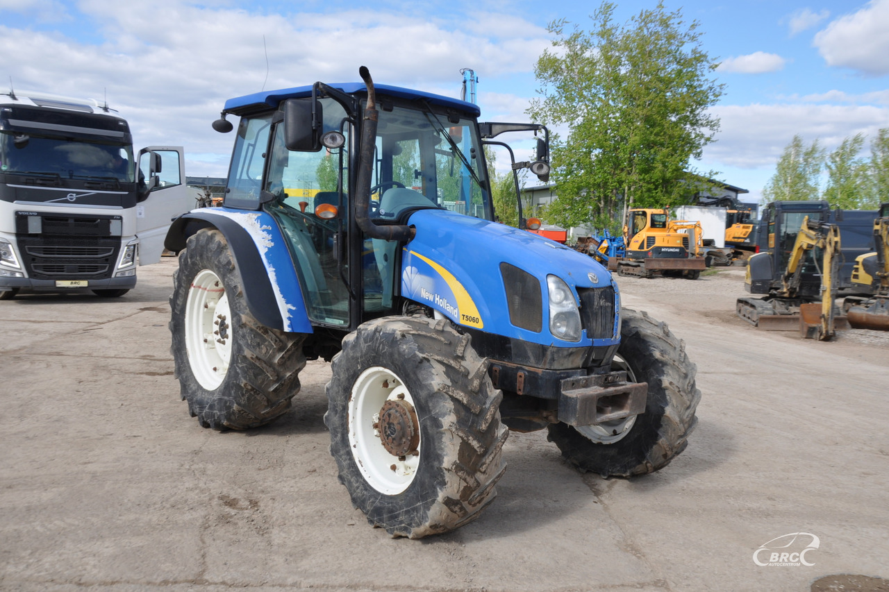 New Holland T5060 - Трактор: снимка 2 New Holland T5060 - Трактор: снимка 2