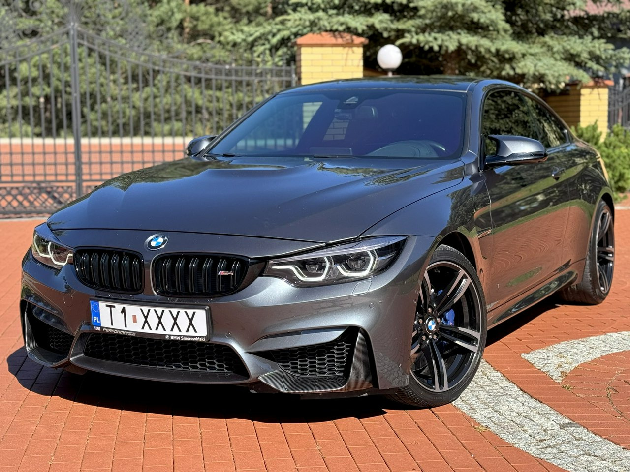 BMW M4 - Лек автомобил: снимка 3 BMW M4 - Лек автомобил: снимка 3