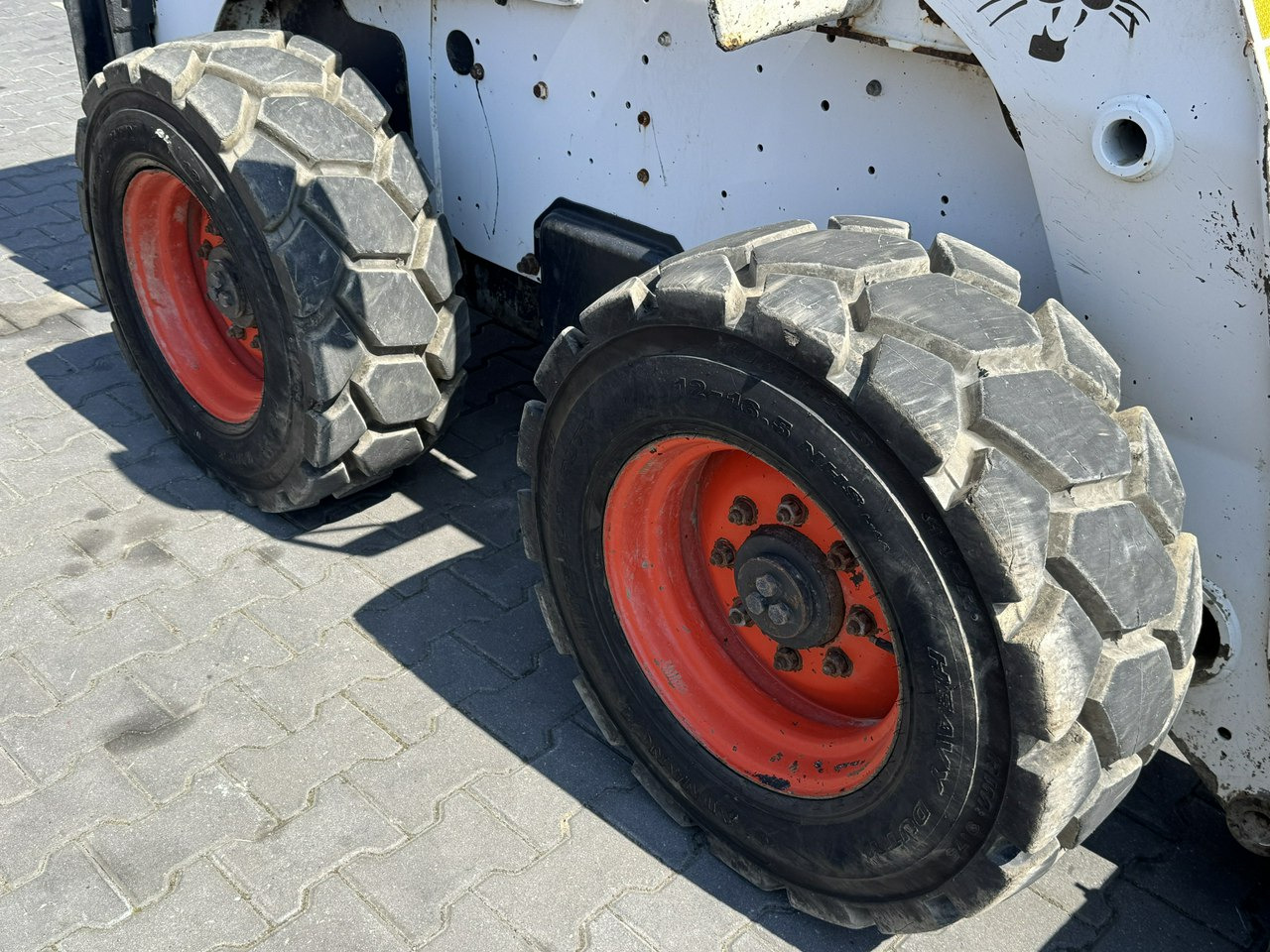 Bobcat S300 Joystick Mini Ładowarka Waga 3692kg - Мини челен товарач: снимка 5 Bobcat S300 Joystick Mini Ładowarka Waga 3692kg - Мини челен товарач: снимка 5