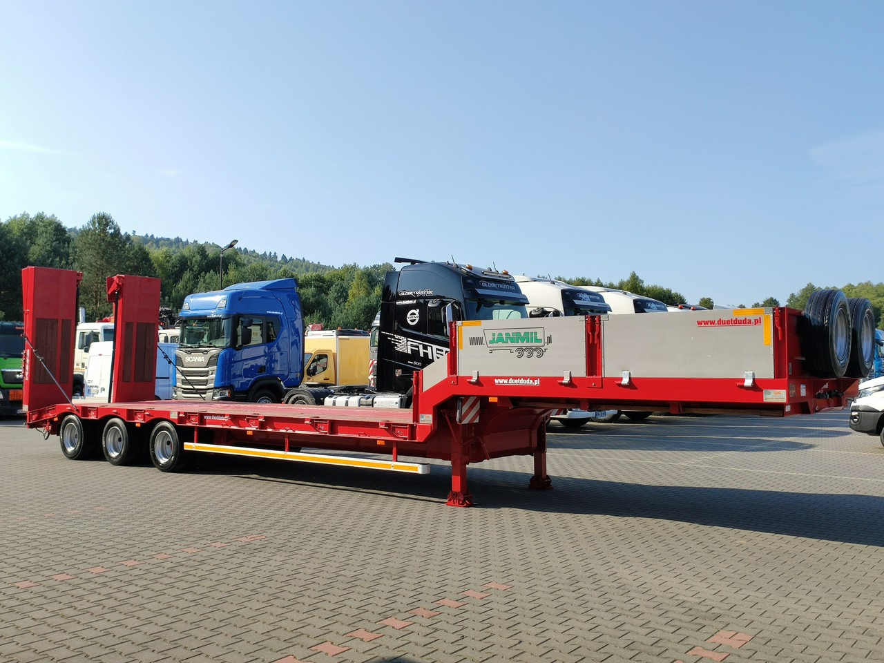 Bodex JANMIL Burtówka Laweta Niskopodłogowa Podczołgówka 3-Osie - Нискорамна площадка полуремарке: снимка 1 Bodex JANMIL Burtówka Laweta Niskopodłogowa Podczołgówka 3-Osie - Нискорамна площадка полуремарке: снимка 1
