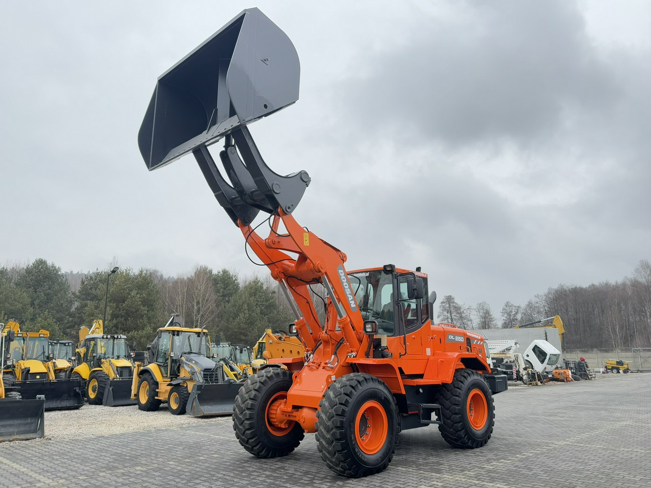 Doosan DL250 14,5Ton Łyżka Wysokiego Wysypu !!! - Колесен товарач: снимка 1 Doosan DL250 14,5Ton Łyżka Wysokiego Wysypu !!! - Колесен товарач: снимка 1