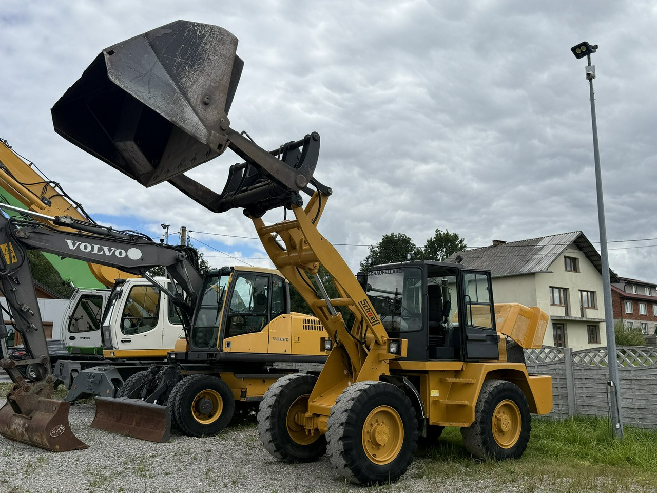 Schaeff ZL140 ZEPPELIN Chwytak do Drzewa Łyżka Wysokiego Wysypu - Друга техника: снимка 1 Schaeff ZL140 ZEPPELIN Chwytak do Drzewa Łyżka Wysokiego Wysypu - Друга техника: снимка 1