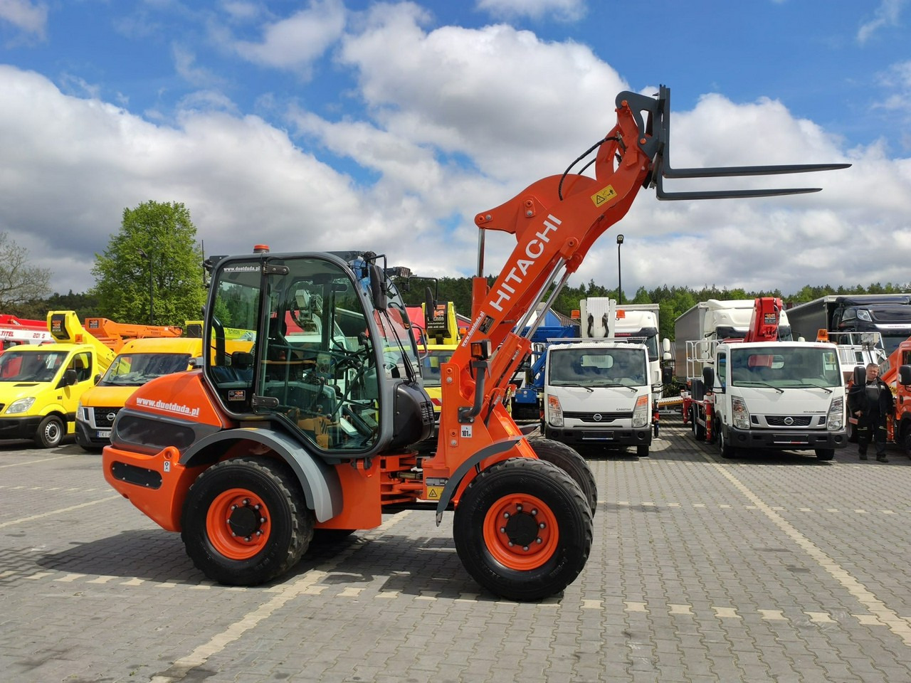 Hitachi ZW75 Wheel Loader Szybko-Złącze Widły Stan Bardzo Dobry - Колесен товарач: снимка 3 Hitachi ZW75 Wheel Loader Szybko-Złącze Widły Stan Bardzo Dobry - Колесен товарач: снимка 3