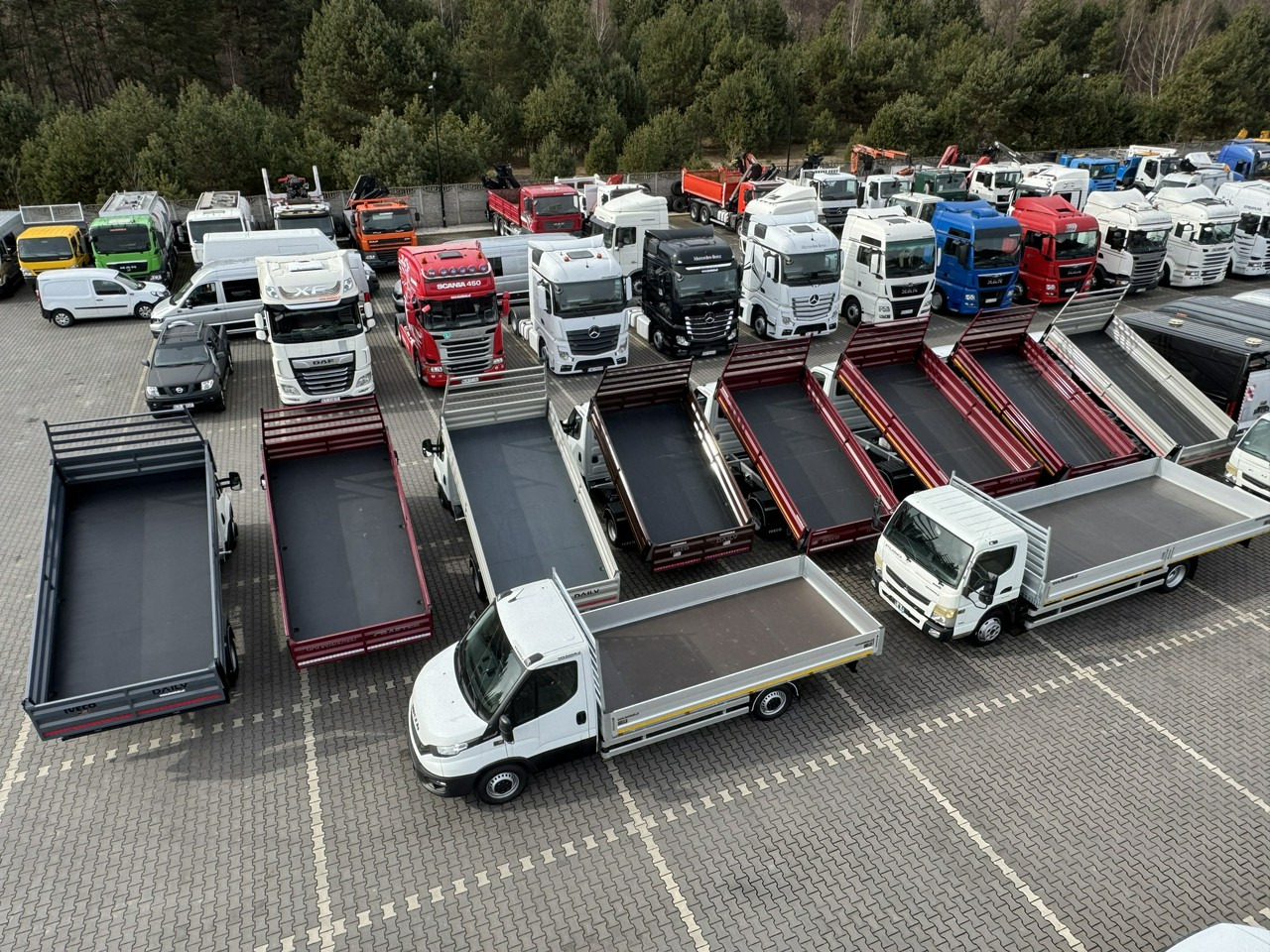 Iveco Daily 35C14 - Бус самосвал: снимка 4 Iveco Daily 35C14 - Бус самосвал: снимка 4