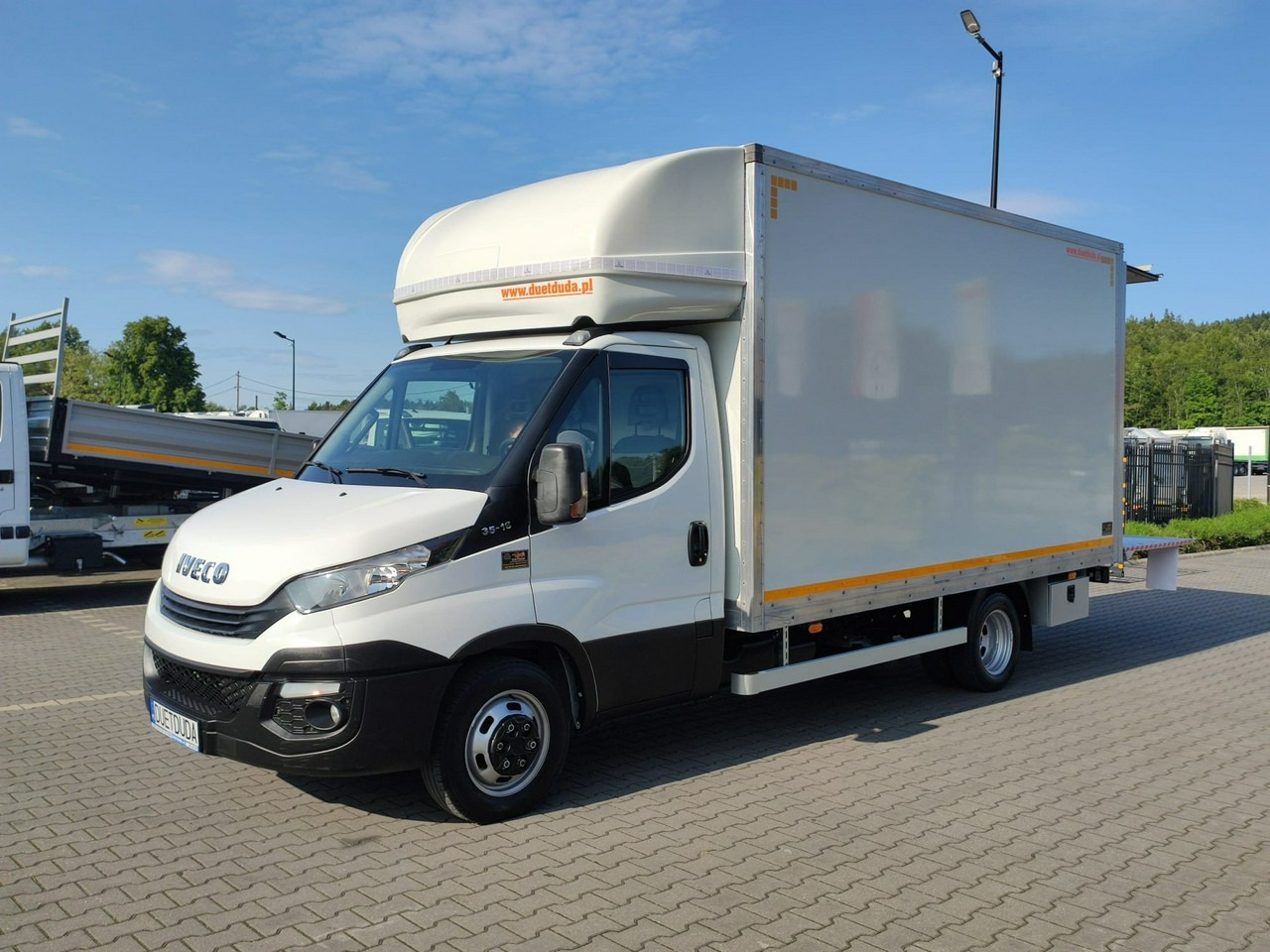 Лекотоварен автомобил фургон Iveco Daily 35C14: снимка 13