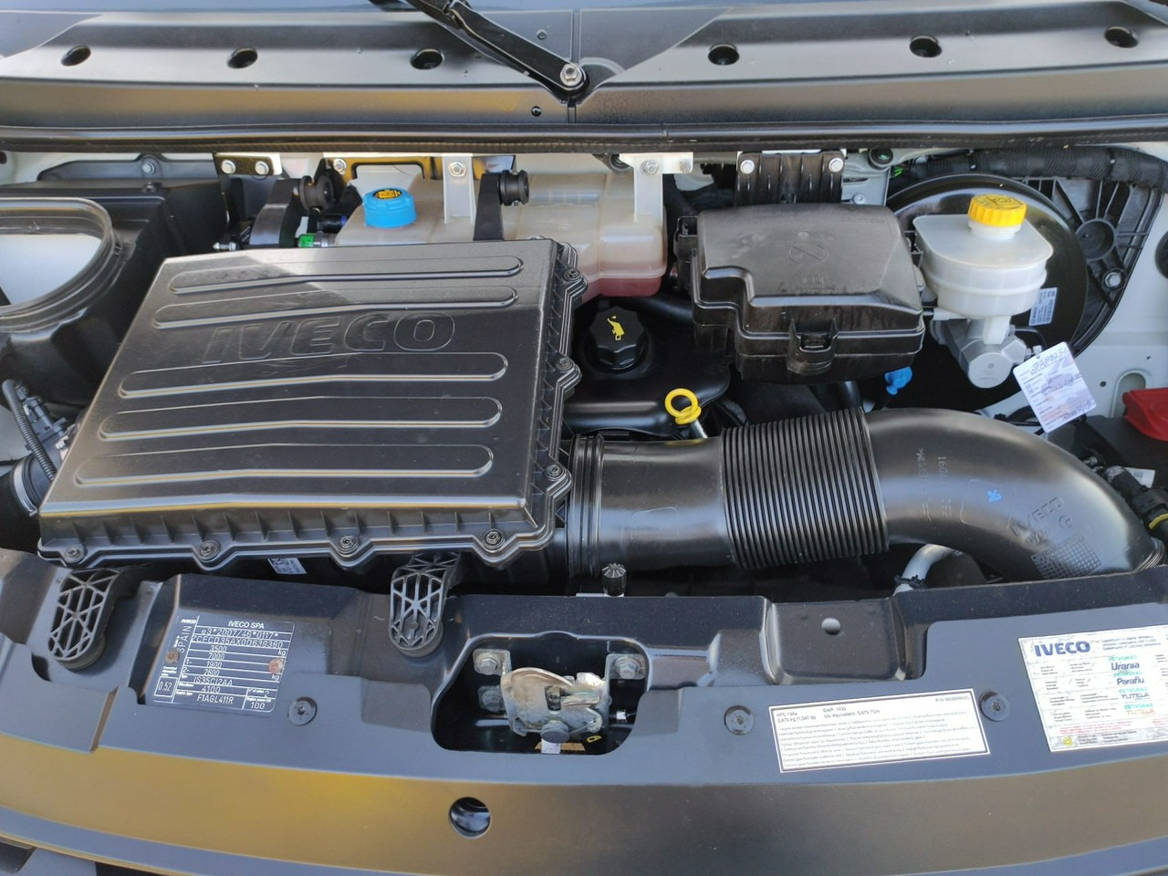 Лекотоварен автомобил фургон Iveco Daily 35C14: снимка 37