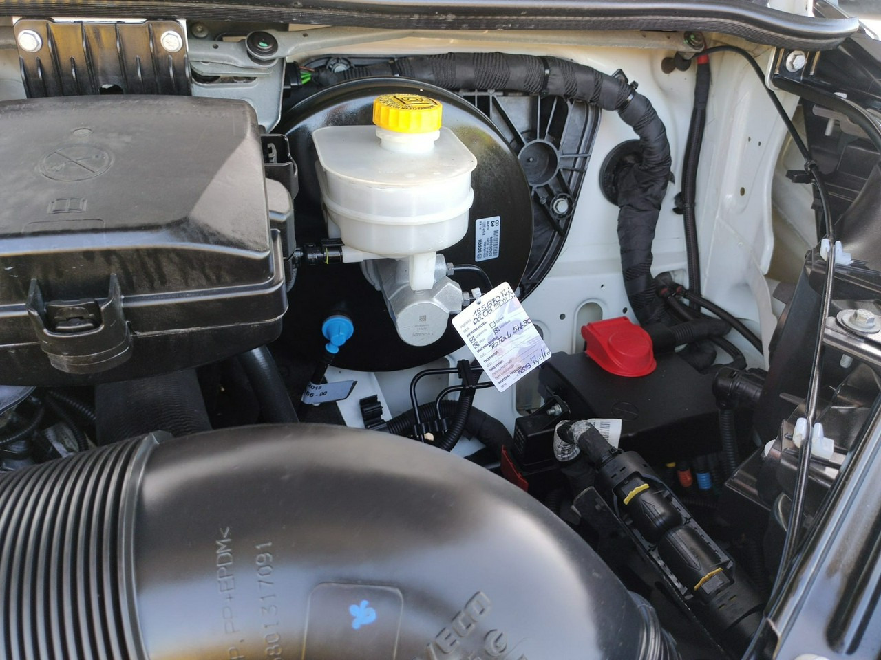 Лекотоварен автомобил фургон Iveco Daily 35C14: снимка 35