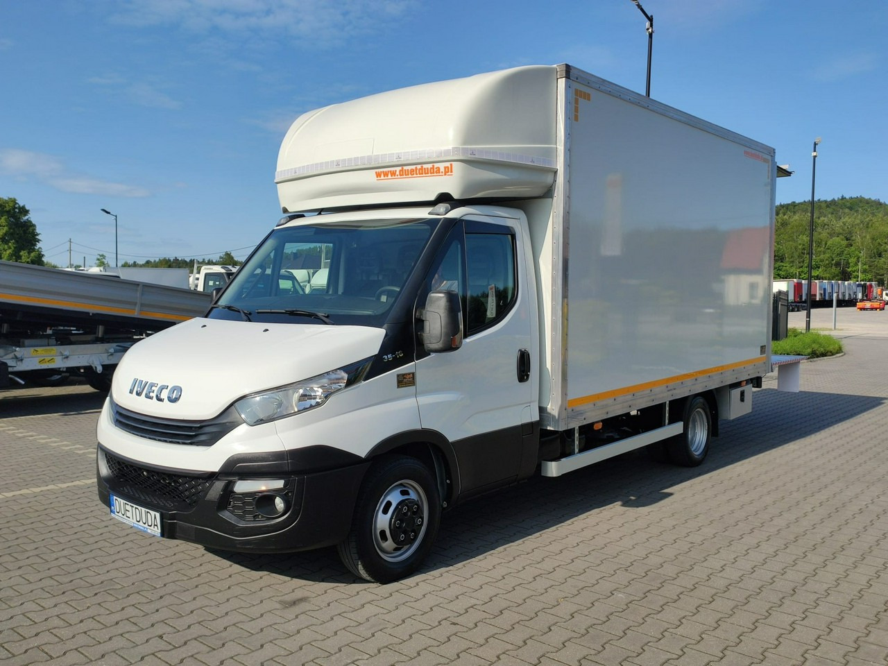 Лекотоварен автомобил фургон Iveco Daily 35C14: снимка 12